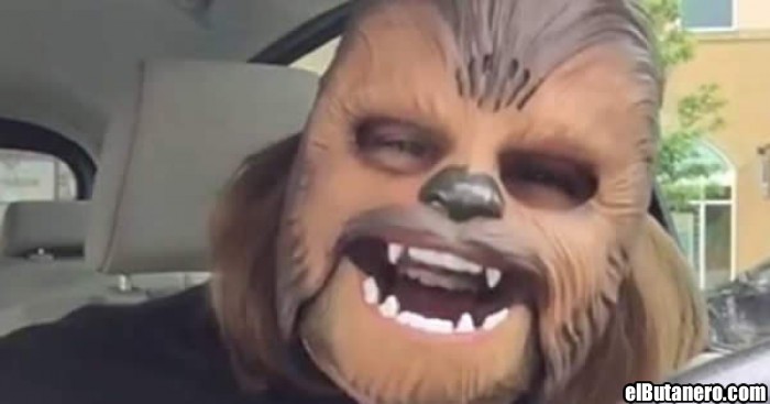 Una mujer con una máscara de Chewbacca se convierte en el video en vivo más visto de Facebook